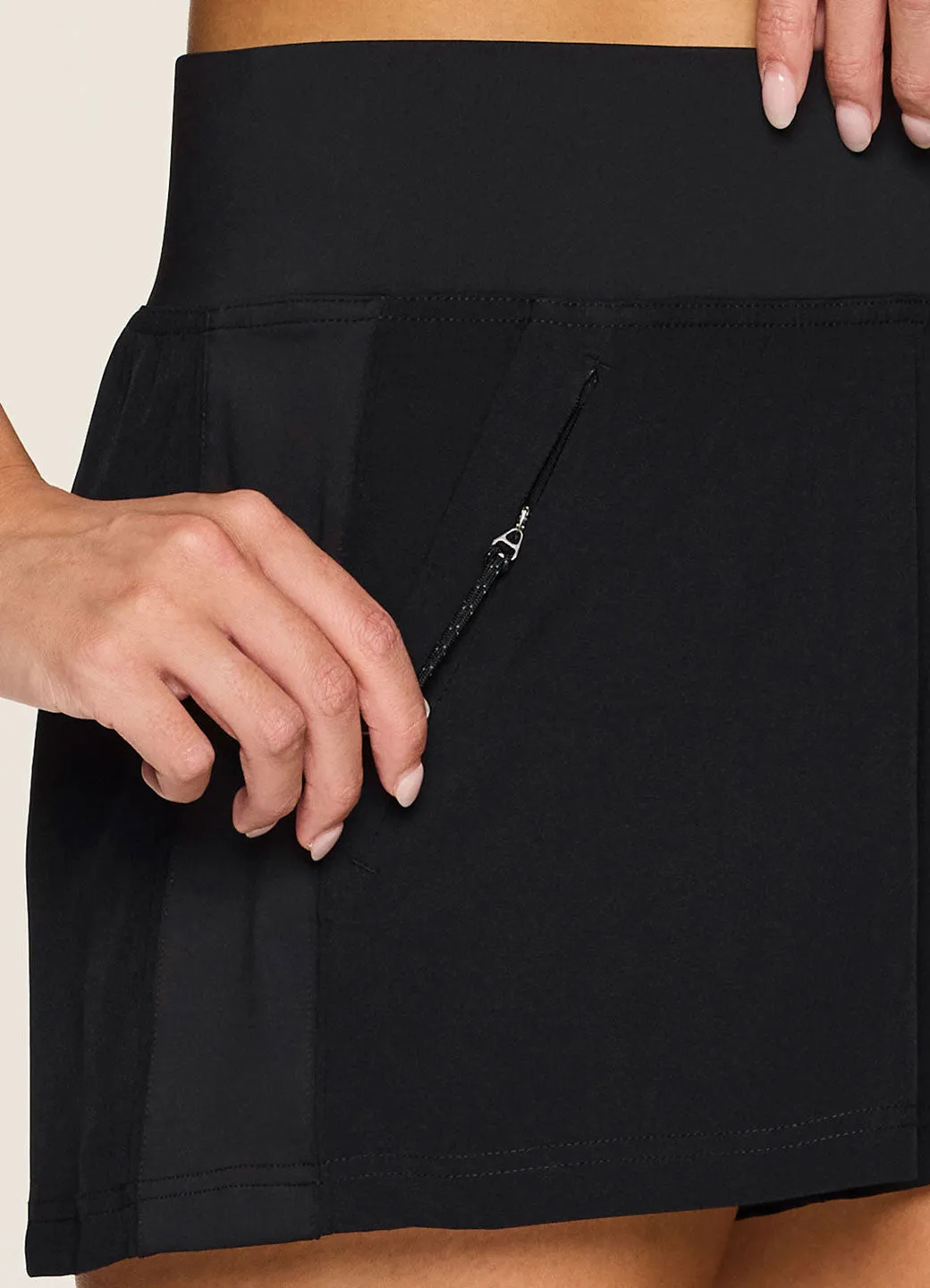 Wander Zip Pocket Short