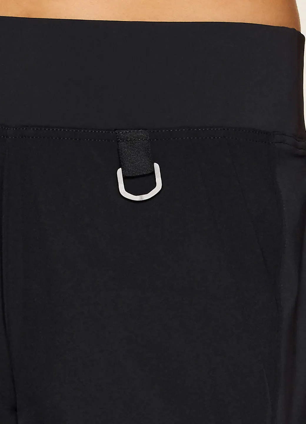 Wander Zip Pocket Short